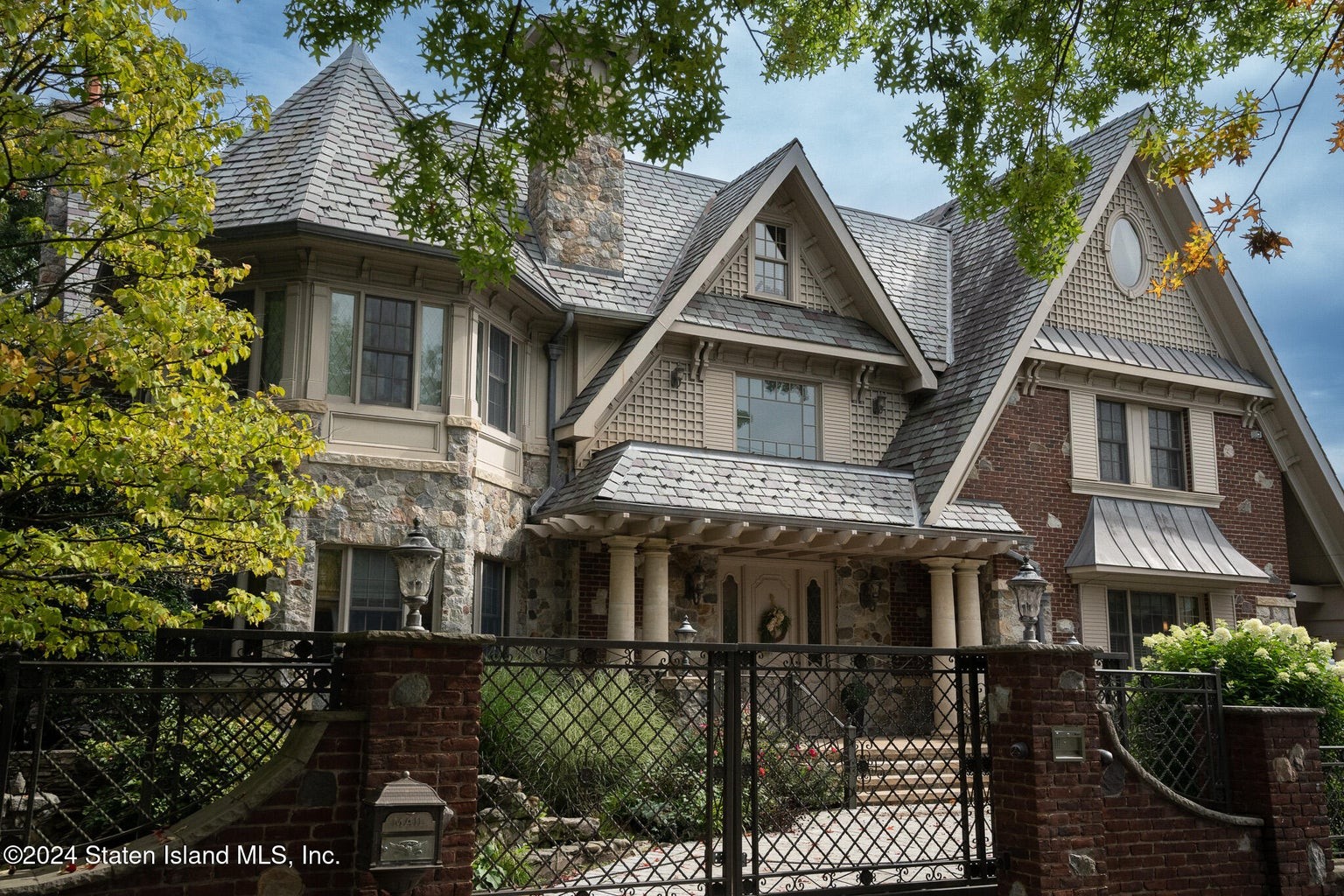 125 Benedict Road, Staten Island, NY 10304 – Neuhaus Realty